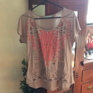 Maurice’s size medium shirt.